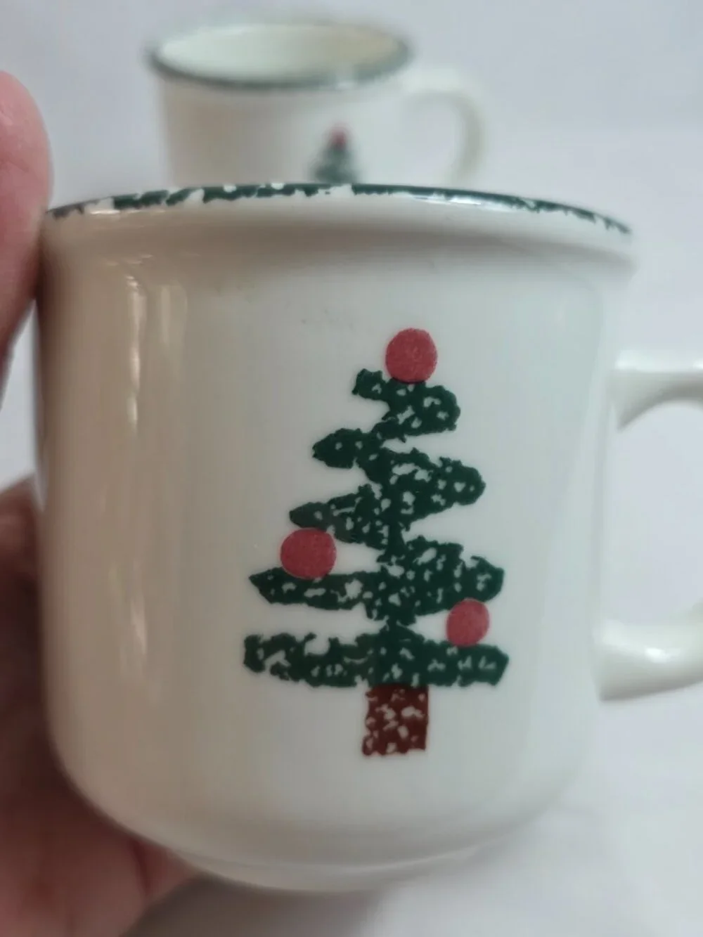 TWO Furio Christmas Tree Coffee Cups Mugs Green Sponge Tree & Edge Made in Italy